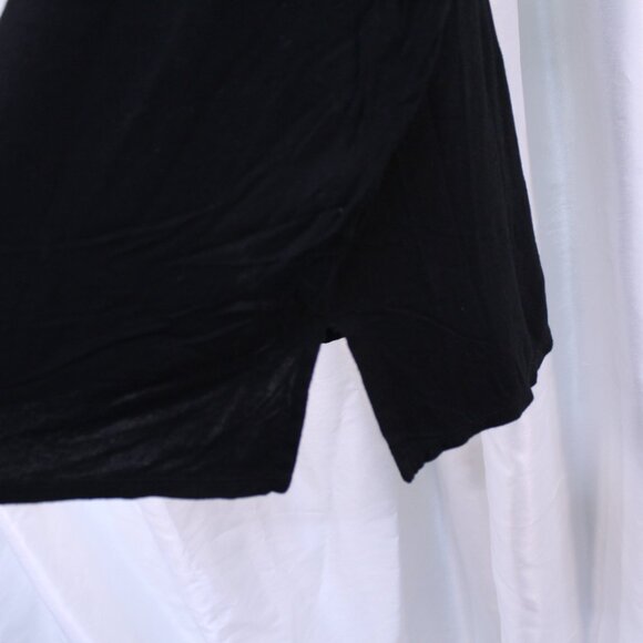 Ellos Black Tee with Silver Text - Picture 7 of 9